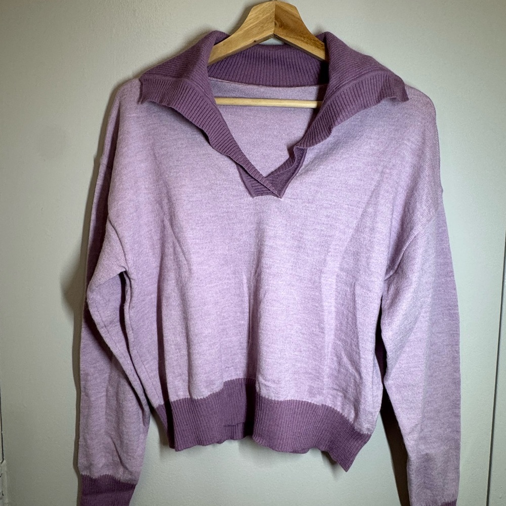 Lavender V-Neck Women's Sweater